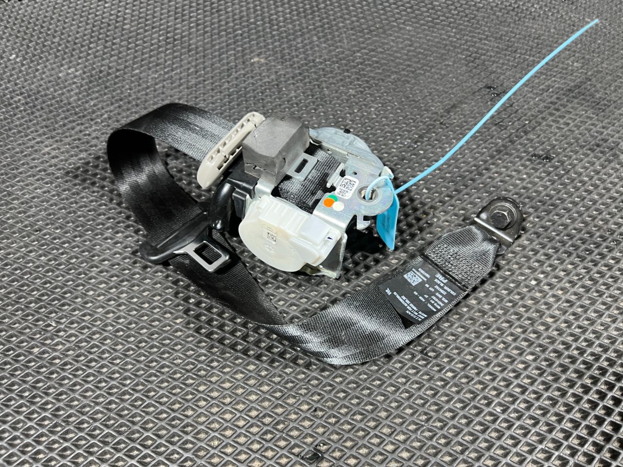 ремень безопасности Nissan Rogue T33 2022, 1.5 л., KR15, бензин, АКПП, внедорожник 5 дв., 888856RR9A, 888856RR3A - фото №1