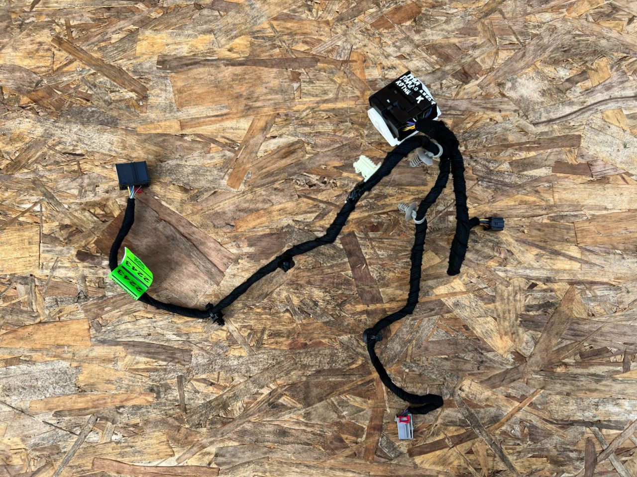 проводка Chevrolet Trax 2 поколение 2024, 1.2 л., LIH, бензин, АКПП, внедорожник 5 дв., передний привод, 42892243 - фото №1