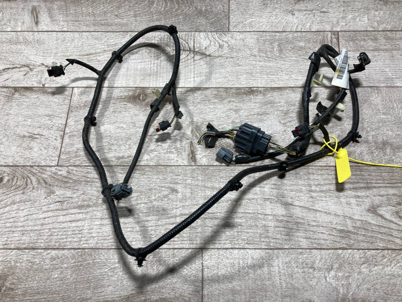 проводка бампера Land Rover Range Rover Sport 2 поколение 2014, 3.0 л., бензин, внедорожник 5 дв., LR053996, LR050250, DK6215B484BC - фото №1