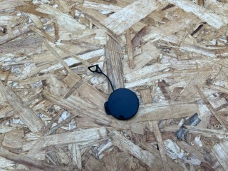 заглушка заднего бампера под крюк Jaguar XE 1 поколение X760 2018, 2.0 л., 204PT, бензин, АКПП, седан, GX7317E810BA, T2H2997