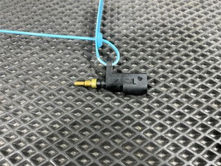 датчик температуры охлаждающей жидкости Volkswagen Taos 1 поколение 2023, 1.5 л., DNKA, бензин, АКПП, внедорожник 5 дв., передний привод, 03F919501B