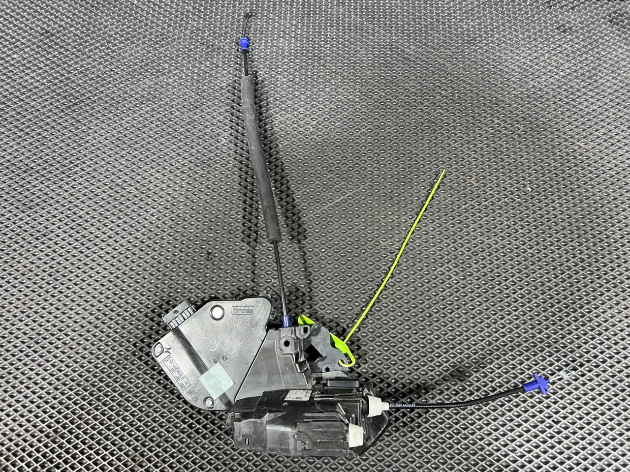 замок двери задней левой Jaguar F-Pace 1 поколение X761 2018, 3.0 л., AJ 126, бензин, АКПП, внедорожник 5 дв., T2H17441, HK8324995DD - фото №1