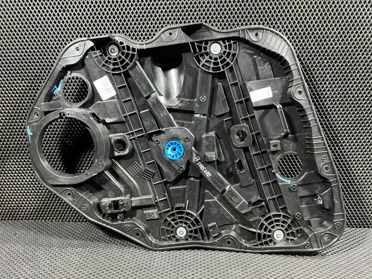 стеклоподъемник передний левый Kia Sorento 4 поколение 2023, 2.0 л., G4KA, бензин, АКПП, внедорожник 5 дв., передний привод, 5XYRH4LF5PG185254, 82471R5010, 4KW8214KM00 - фото №1