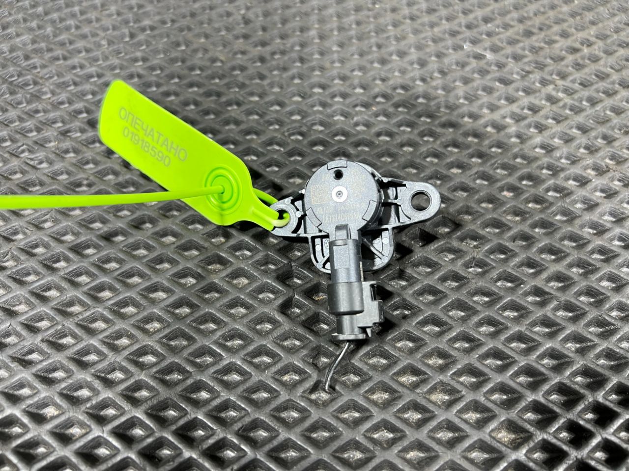 датчик AirBag Land Rover Range Rover Velar 1 поколение 2019, 2.0 л., бензин, АКПП, внедорожник 5 дв., FK7214C676AA, T2H2803, LR059793 - фото №1