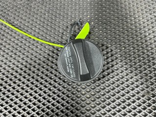 пробка топливного бака Land Rover Discovery Sport 1 поколение [рестайлинг] 2021, 2.0 л., бензин, АКПП, внедорожник 5 дв., LR053665