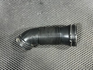 патрубок воздушного фильтра Volkswagen Taos 1 поколение 2023, 1.5 л., DNKA, бензин, АКПП, внедорожник 5 дв., передний привод, 5QM129684B