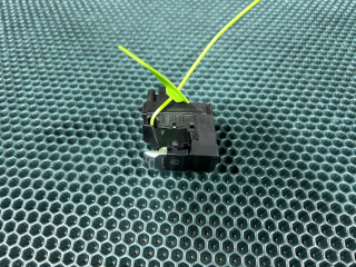 кнопка ручного тормоза (ручника) Audi A4 B8 [рестайлинг] 2013, 2.0 л., CAEB, бензин, АКПП, седан, 8K1927225E