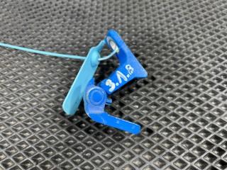 петля двери Volkswagen Taos 1 поколение 2023, 1.5 л., DNKA, бензин, АКПП, внедорожник 5 дв., передний привод, 8X0831403E, 8X4833407A