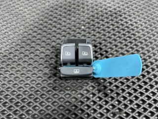 блок управления стеклоподъемниками задней Audi S8 D4 2013, 4.0 л., CGTA, бензин, АКПП, седан, 4H0959851F