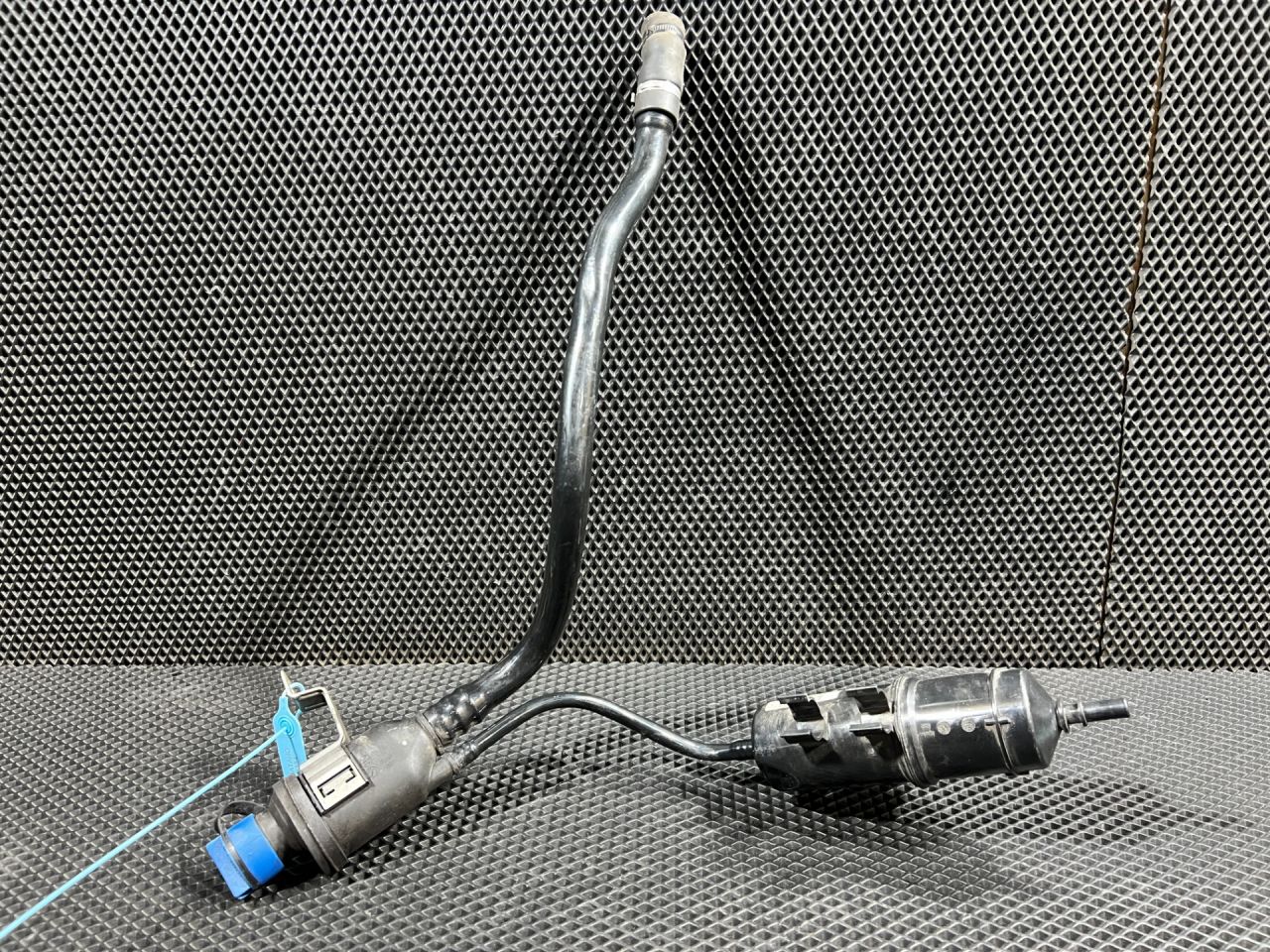 горловина топливного бака BMW 7 серия G11/G12 2017, 3.0 л., B57 D30 A, дизель, АКПП, седан, 7358308, 16197358308 - фото №1