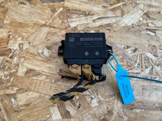 блок управления парктрониками Audi A8 D4/4H [рестайлинг] 2013, 4.0 л., CEUA, бензин, АКПП, седан, 4H0919475AA, 4H0919475AG