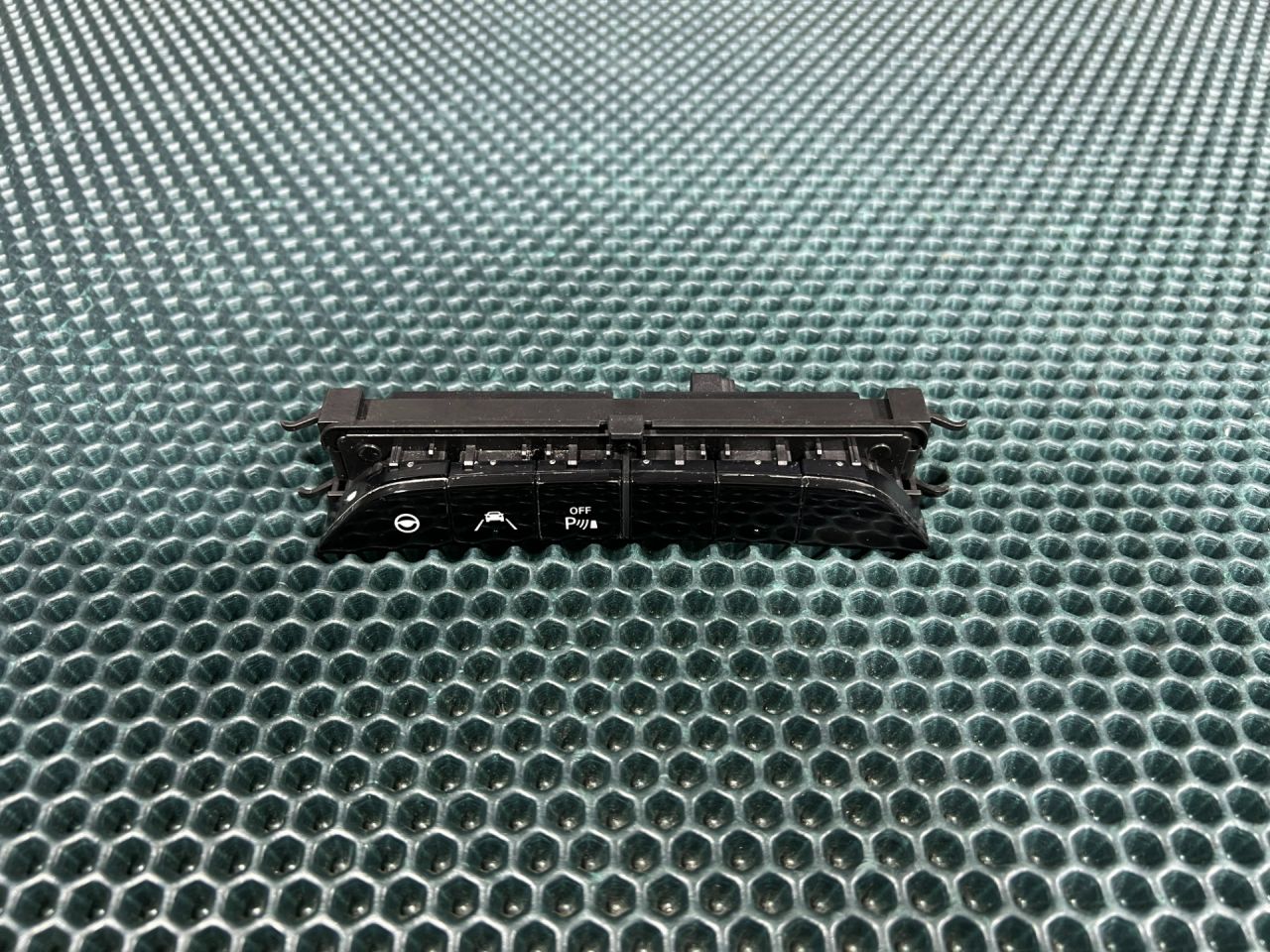 кнопка (выключатель) Mercedes-Benz S-Класс W222/C217/A217 2015, 4.7 л., M 278.928, бензин, АКПП, седан, A2229058101 - фото №1