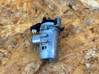 личинка дверного замка Chevrolet Trax 2 поколение 2023, 1.2 л., LIH, бензин, АКПП, внедорожник 5 дв., 42732466