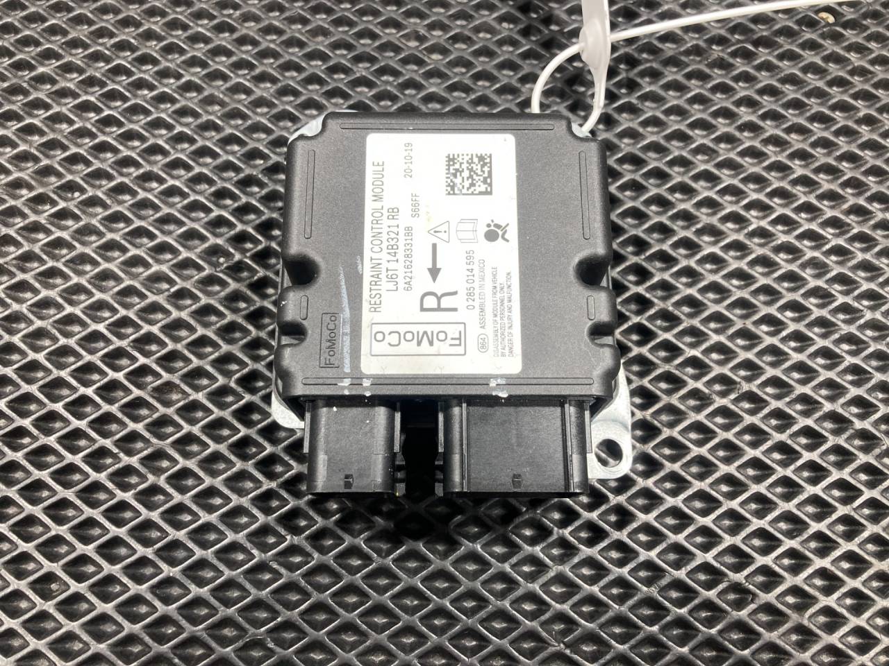 блок AirBag Ford Bronco Sport 1 поколение 2020, 1.5 л., бензин, АКПП, внедорожник 5 дв., LJ6T14B321RB - фото №1