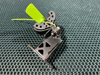 кронштейн радиатора Jaguar F-Pace 1 поколение 2017, 3.0 л., бензин, АКПП, внедорожник 5 дв., T2H3711, T2H42340, T2H30031, T2H44767, T2H25175, T2H53098, GX738A291CE, LR092467, LR092118, LR134915, LR156394