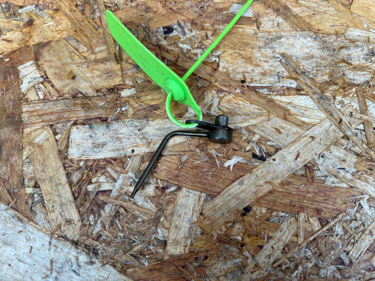 форсунка масляная Land Rover Range Rover Sport 2 поколение 2016, 3.0 л., 306PS, бензин, АКПП, внедорожник 5 дв., JPLA6K868AA, LR091573, AJ813859 - фото №1