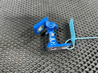 петля двери Volkswagen Taos 1 поколение 2023, 1.5 л., DNKA, бензин, АКПП, внедорожник 5 дв., передний привод, 8X0831403E