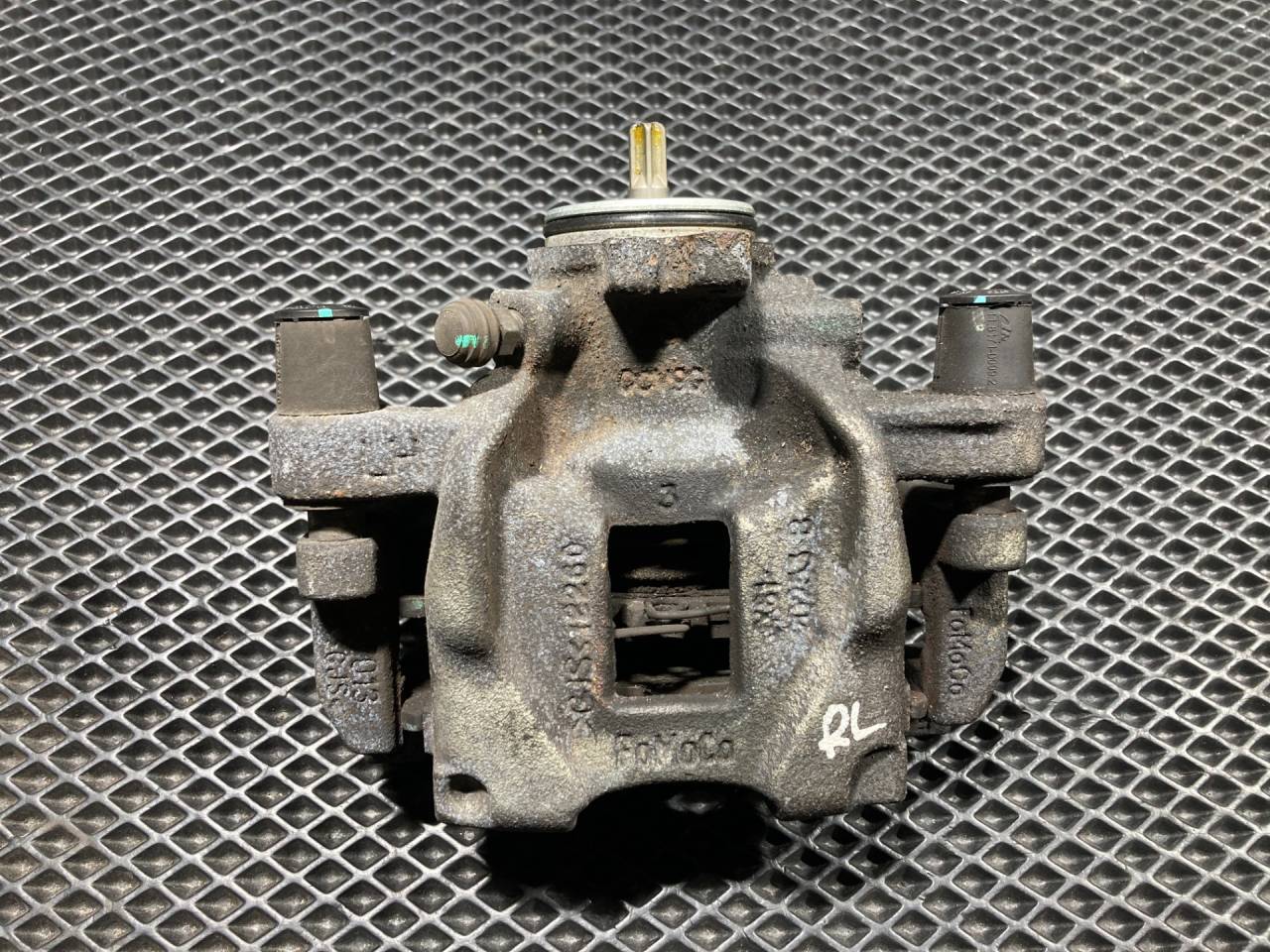 суппорт задний левый Ford Bronco Sport 1 поколение 2020, 1.5 л., бензин, АКПП, внедорожник 5 дв., JX61-20253-B, JX6Z2386-M, JX61-2D253-B - фото №1