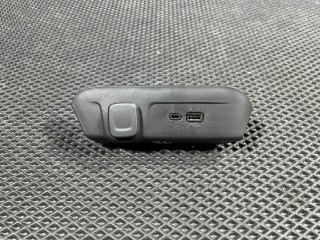 разъем AUX / USB Chevrolet Trax 2 поколение 2024, 1.2 л., бензин, АКПП, внедорожник 5 дв., передний привод, 13549941, 13561808, 42755003