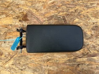 подлокотник Chevrolet Trax 2 поколение 2023, 1.2 л., LIH, бензин, АКПП, внедорожник 5 дв., 42865541