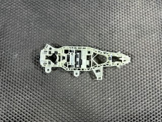 скелет ручки двери передней правой Chevrolet Trax 2 поколение 2024, 1.2 л., LIH, бензин, АКПП, внедорожник 5 дв., передний привод, 42803028