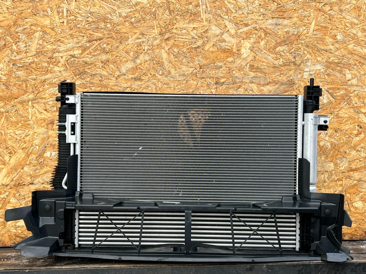 кассета радиаторов Chevrolet Trax 2 поколение 2024, 1.2 л., бензин, АКПП, внедорожник 5 дв., передний привод, 42811984, 42814934, 42900629, 42727114, 42884580, 42814935 - фото №1