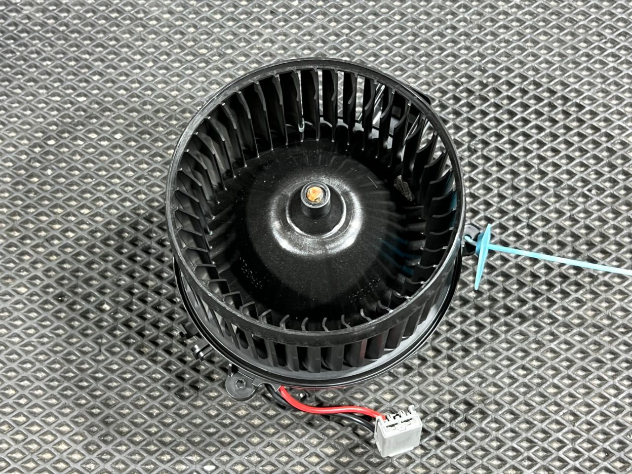 моторчик печки Buick Envista 1 поколение 2024, 1.2 л., бензин, АКПП, внедорожник 5 дв., 42758430 - фото №1