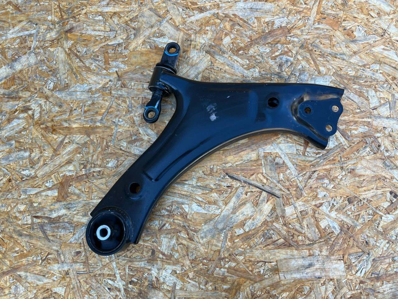 рычаг передний правый Kia Sorento 4 поколение 2023, 2.5 л., бензин, АКПП, внедорожник 5 дв., передний привод, 54501-P2000 - фото №1