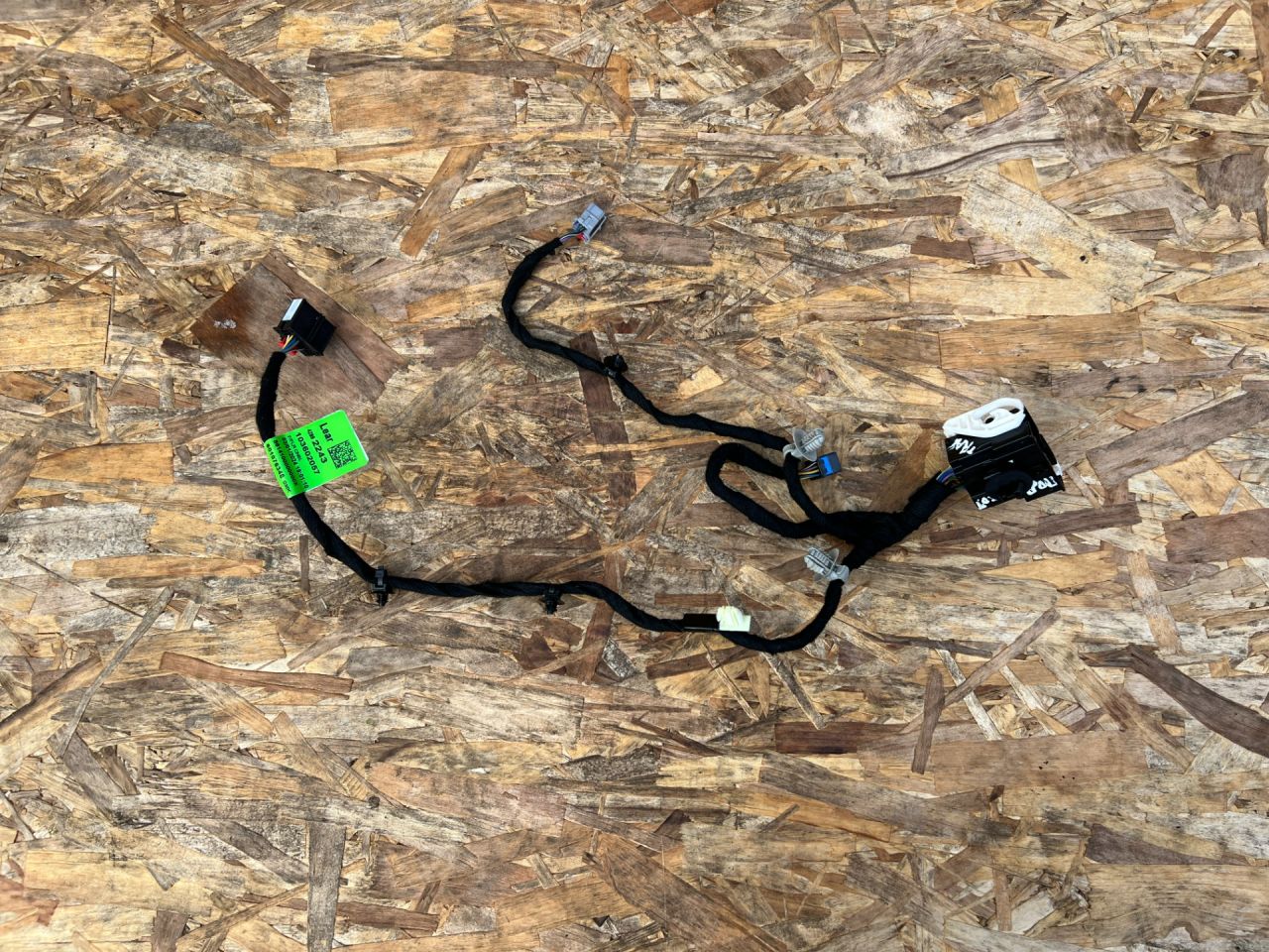 проводка Chevrolet Trax 2 поколение 2024, 1.2 л., LIH, бензин, АКПП, внедорожник 5 дв., передний привод, 42892243 - фото №1