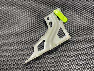 крепление ( кронштейн ) крыла Audi Q3 8U [рестайлинг] 2015, 1.4 л., CZDA, бензин, 8U0821135