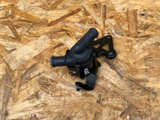 насос антифриза дополнительный Audi S8 D4 2013, 4.0 л., CGTA, бензин, АКПП, седан, 079965561