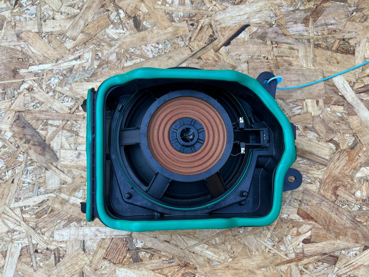 сабвуфер BMW 7 серия G11/G12 2017, 3.0 л., B57 D30 A, дизель, АКПП, седан, 65136800954 - фото №1