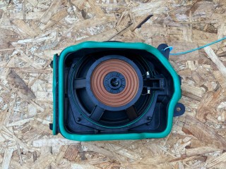 сабвуфер BMW 7 серия G11/G12 2017, 3.0 л., B57 D30 A, дизель, АКПП, седан, 65136800954