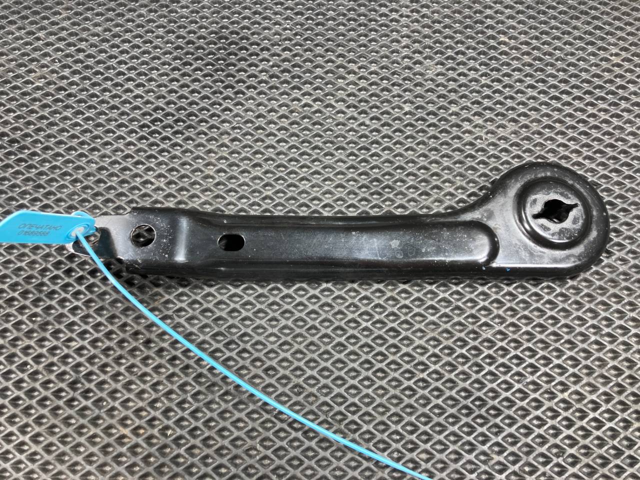 Кронштейн балки Kia K5 3 поколение 2020, 1.6 л., G4FP, бензин, АКПП, 55471L1000 - фото №1