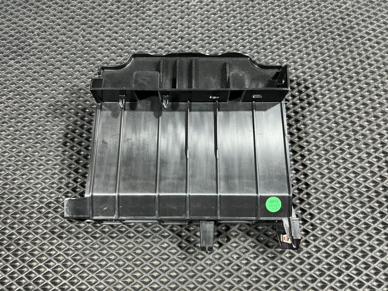 Блок управления BCM (Body Control Module) Chevrolet Trax 2 поколение 2024, 1.2 л., бензин, АКПП, внедорожник 5 дв., передний привод, 13541613 - фото №1