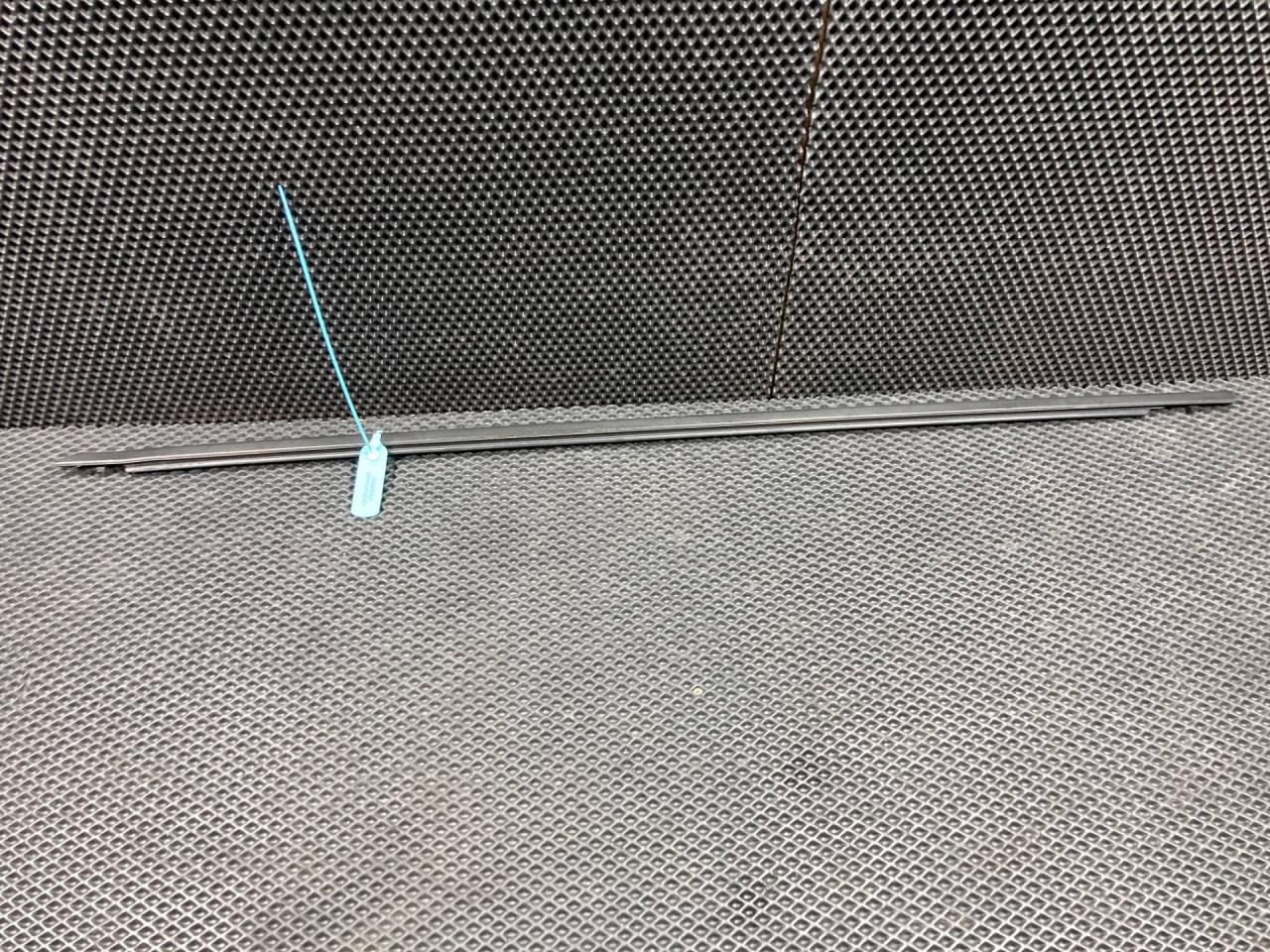 молдинг двери передней левой Kia K5 3 поколение 2020, 1.6 л., G4FP, бензин, АКПП, 82210L3000 - фото №1