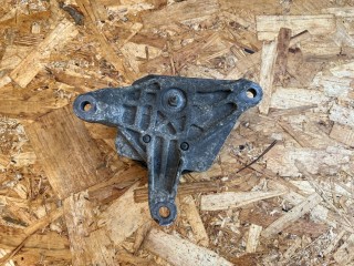 подушка крепления КПП Audi A8 D4/4H [рестайлинг] 2013, 4.0 л., CEUA, бензин, АКПП, седан, 8K0399151, 8K0399115BS