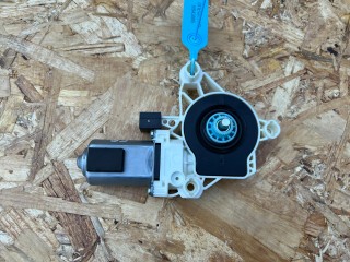 моторчик стеклоподъемника передний правый Volkswagen Tiguan 2 поколение [рестайлинг] 2024, 2.0 л., DTEA, бензин, АКПП, внедорожник 5 дв., полный привод, 80A959801