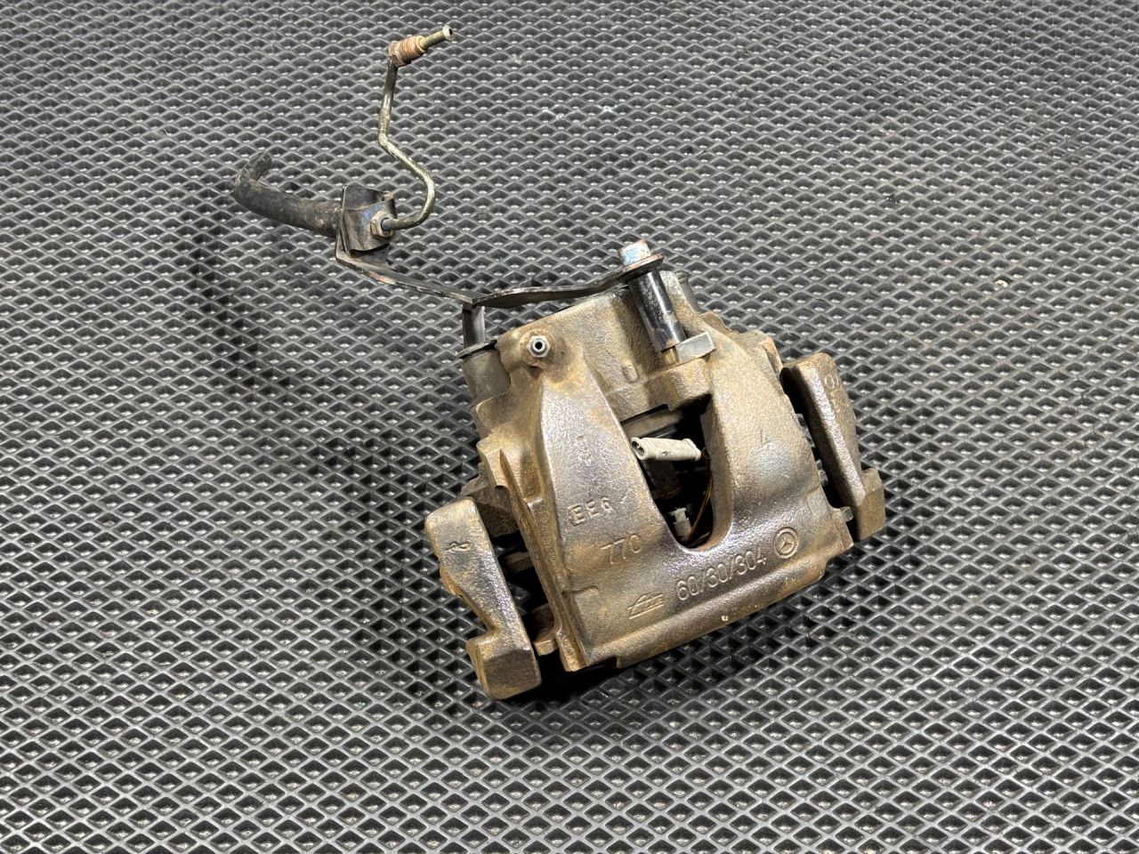 суппорт передний левый Mercedes-Benz E-Класс W211/S211 2002, 3.2 л., бензин, A0024206383 - фото №1