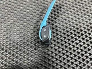 кнопка центрального замка Chevrolet Trax 2 поколение 2024, 1.2 л., бензин, АКПП, внедорожник 5 дв., передний привод, 1342309, 84546241, 87816454