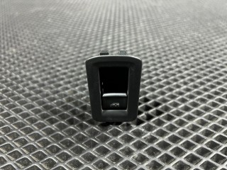 кнопка стеклоподъемника двери задней левой Volkswagen Tiguan 2 поколение [рестайлинг] 2024, 2.0 л., DTEA, бензин, АКПП, внедорожник 5 дв., полный привод, 5NN867255A