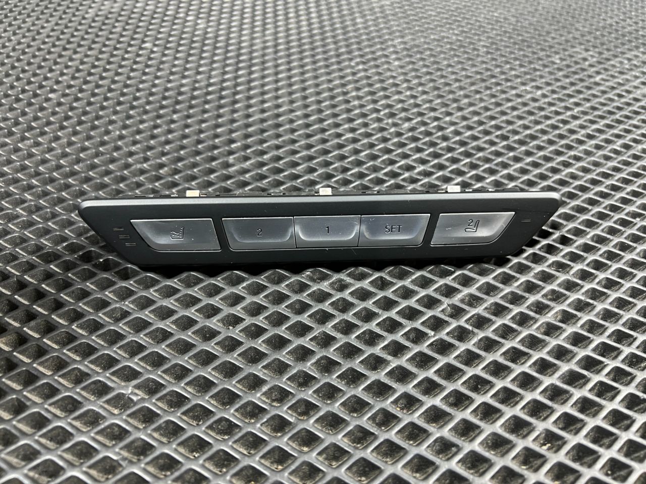 блок управления сиденьем BMW 7 серия G11/G12 2017, 3.0 л., B57 D30 A, дизель, АКПП, седан, 6826725, 61316826725 - фото №1