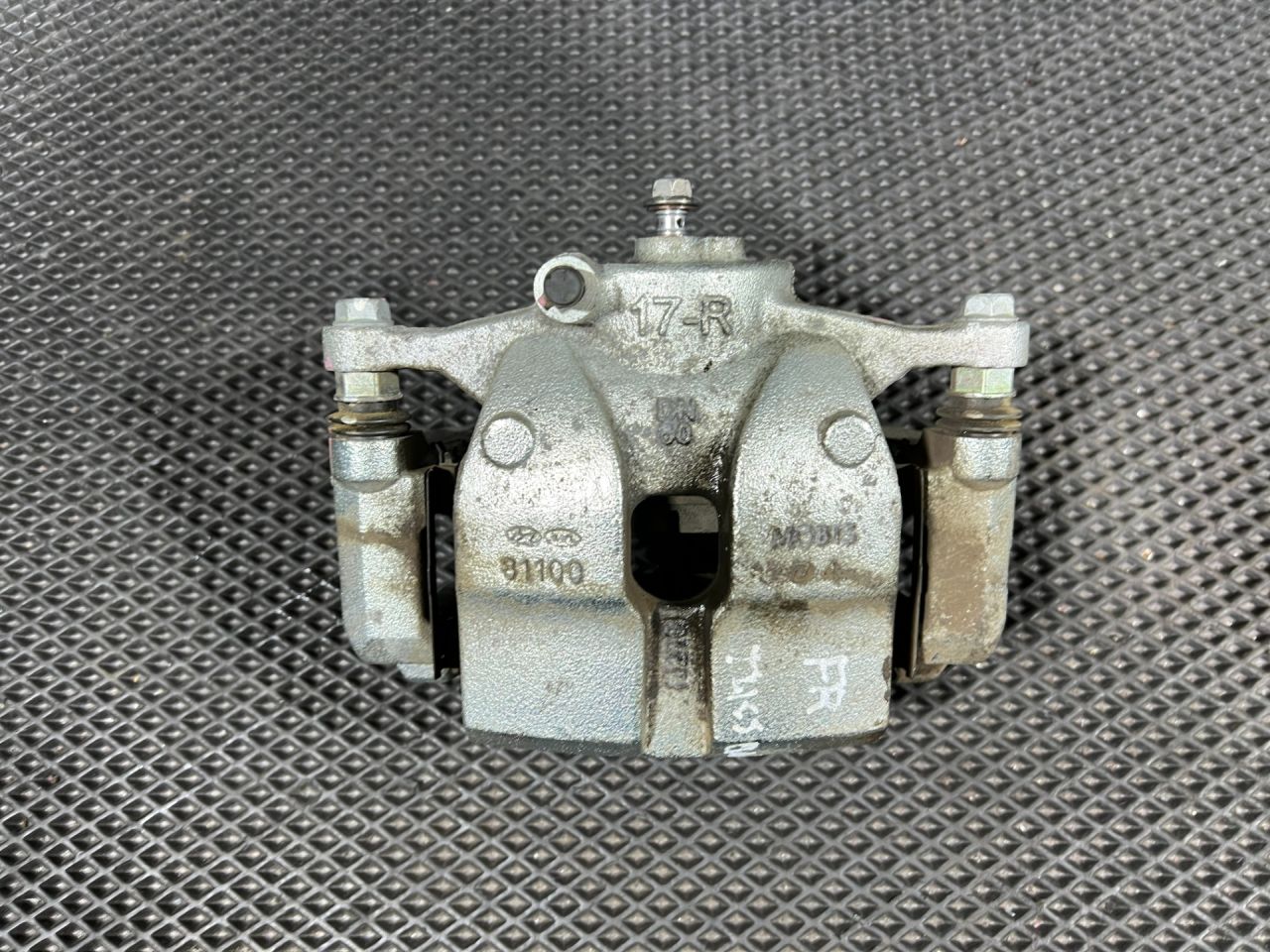 суппорт передний правый Hyundai Tucson 4 поколение 2024, 2.5 л., G4KN, бензин, АКПП, внедорожник 5 дв., 58130N9101 - фото №1