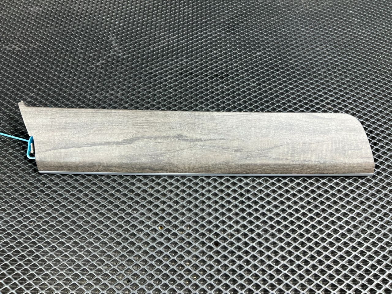 накладка на торпедо (консоль) Kia Sorento 4 поколение 2023, 2.5 л., бензин, АКПП, внедорожник 5 дв., передний привод, 84785R5100 - фото №1