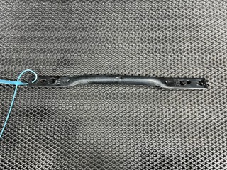 распорка кузова Volkswagen Taos 1 поколение 2023, 1.5 л., DNKA, бензин, АКПП, внедорожник 5 дв., передний привод, 5Q0802128