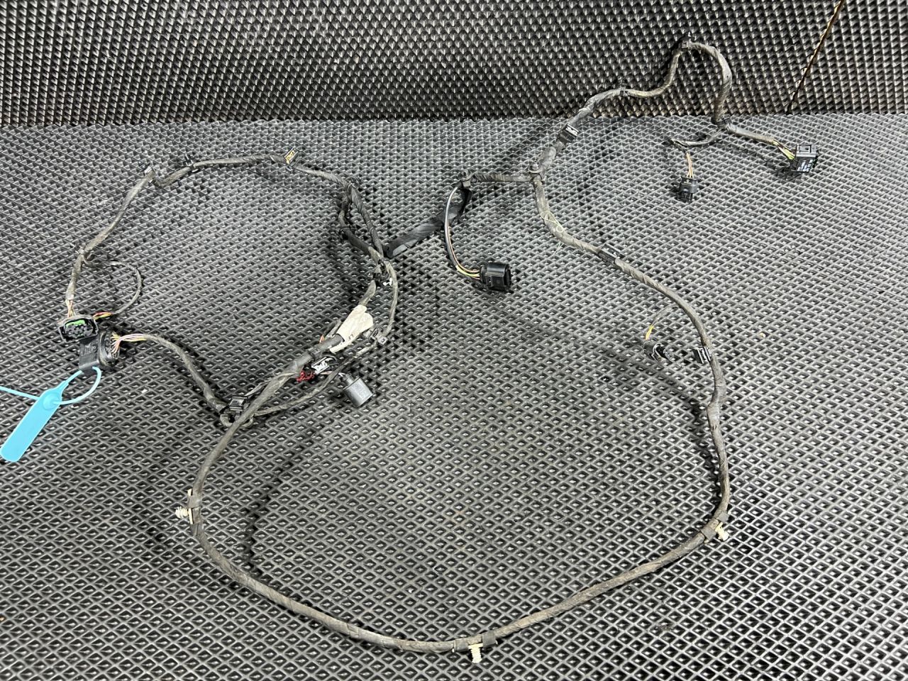 проводка бампера Audi S8 D4 2013, 4.0 л., CGTA, бензин, АКПП, седан, 4H0971095AH - фото №1