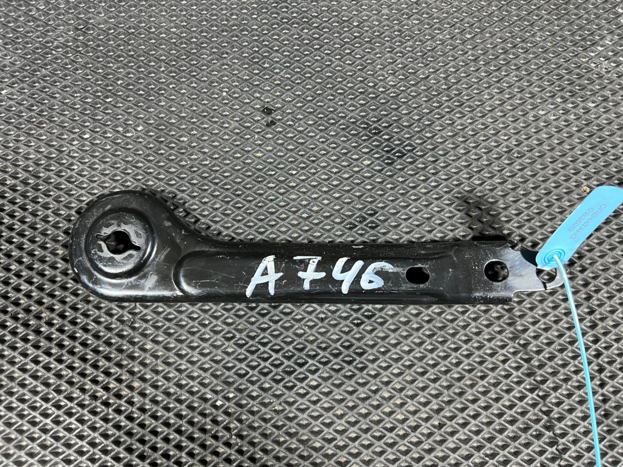 Кронштейн балки Kia K5 3 поколение 2022, 1.6 л., G4FP, бензин, АКПП, седан, 55470L1000 - фото №1