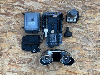 комплект для запуска (заводки) авто Mercedes-Benz SL-Класс R231 2015, 4.7 л., бензин, АКПП, A0009016900, A2789001300, A0002703152, A2314311312, A2319055000, A2319000001