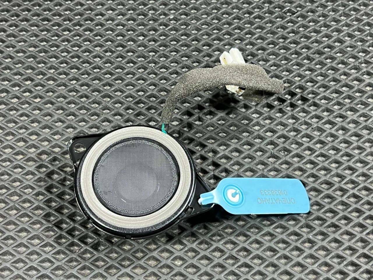 динамик двери Genesis G70 1 поколение 2019, 2.0 л., G4KL, бензин, АКПП, седан, 96320-G9200 - фото №1