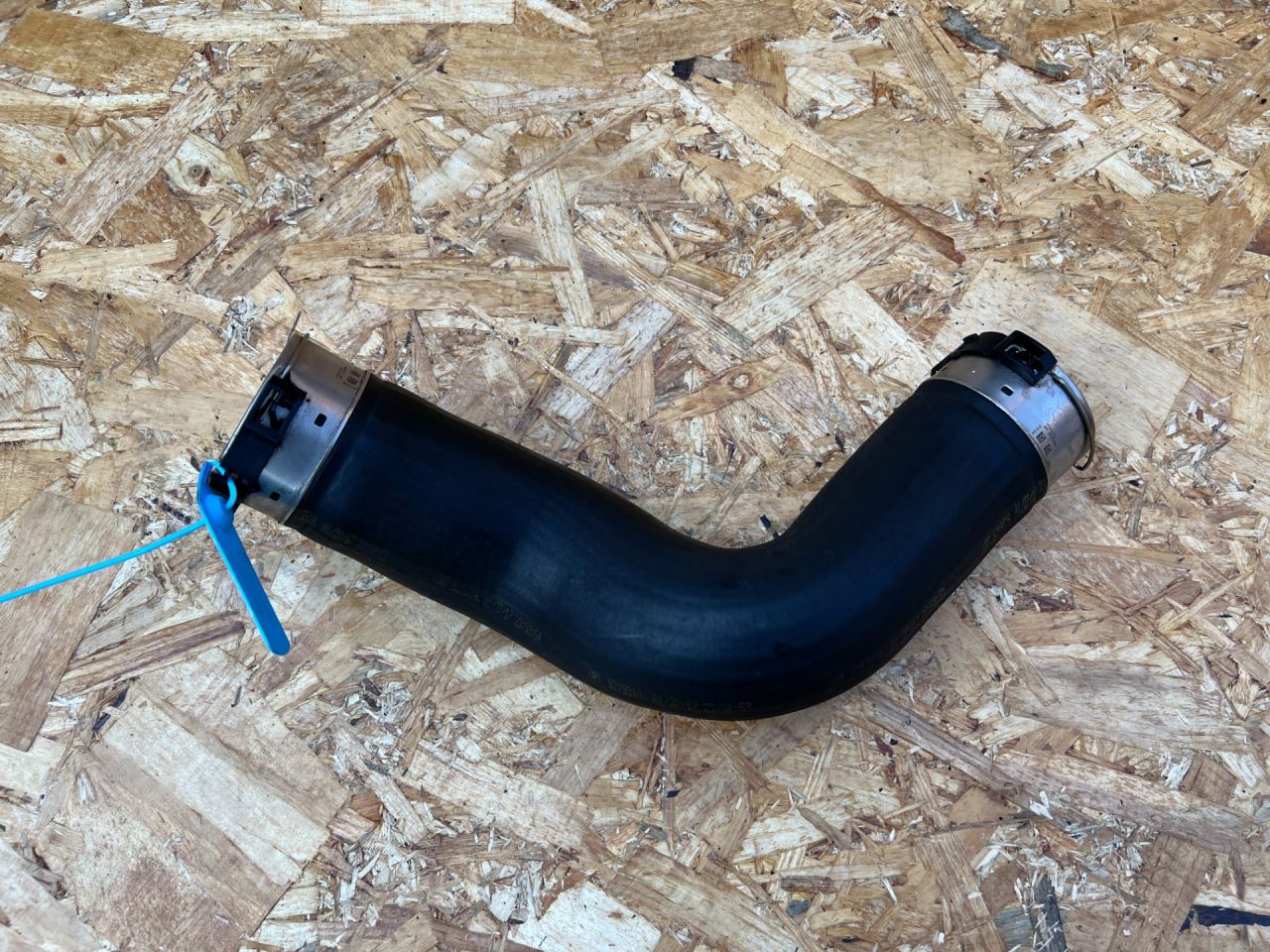 патрубок интеркулера BMW 7 серия G11/G12 2017, 3.0 л., B57 D30 A, дизель, АКПП, седан, 11618571025 - фото №1